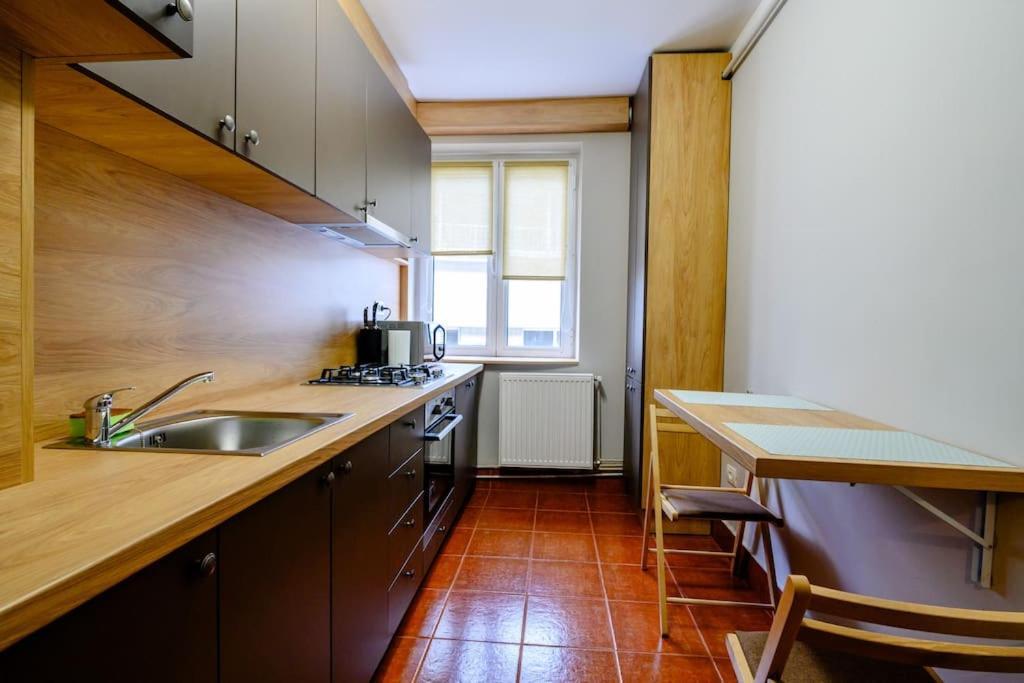 Smiling Heaven Apartment บูคาเรสต์ ภายนอก รูปภาพ
